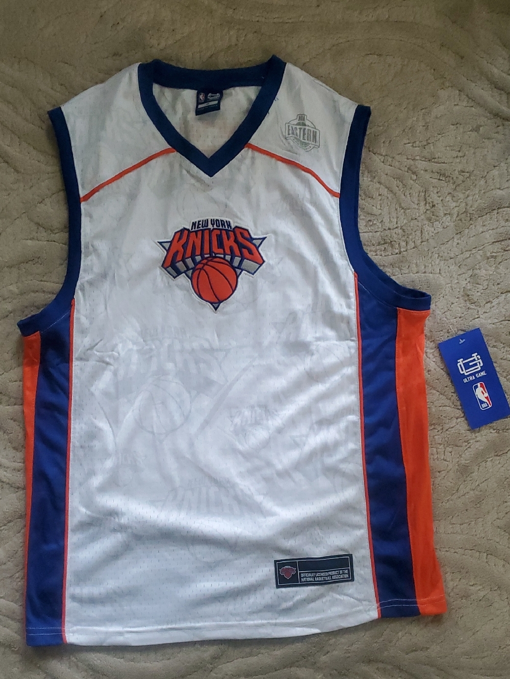 Ultra Game NBA New York Knicks Super Soft Sleeveless Tank Top T-Shirt  M White